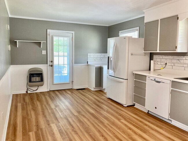 Building Photo - 3 Bedroom Jacksonville Home for Rent