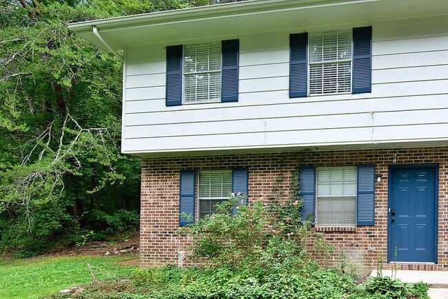 Foto del edificio - 5824 Moody Sawyer Rd