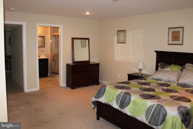 Building Photo - 8504 Quaint Ln