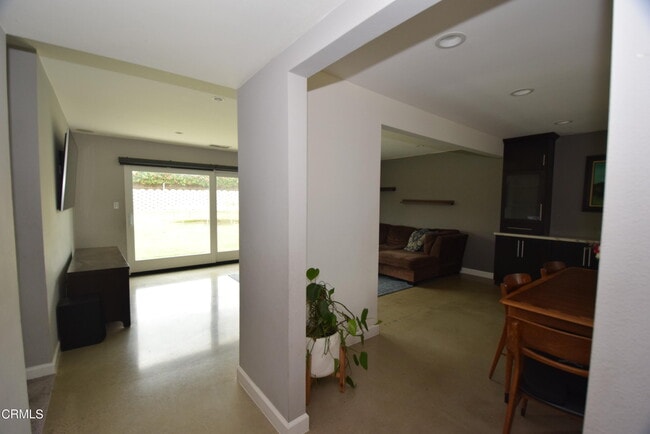 Building Photo - 679 Randy Dr