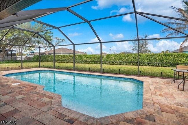 Foto del edificio - 1627 SW 14th St