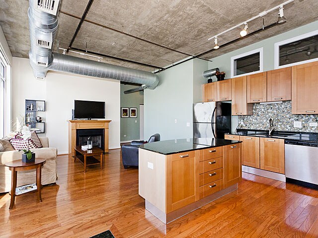 Foto principal - 111 S Morgan St