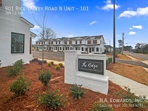 Building Photo - 901 Rice Vly Rd N