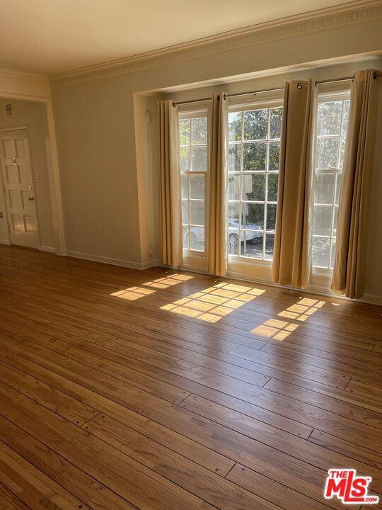 Building Photo - 1308 Warnall Ave