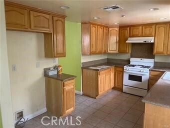 Foto del edificio - 5015 Tyler Ave