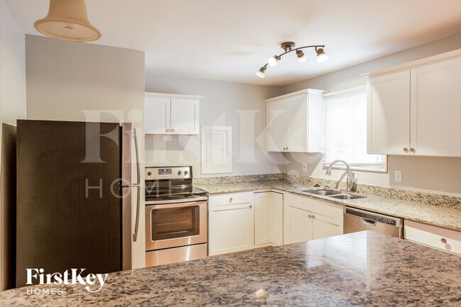 Foto del edificio - 10808 Ruckle St