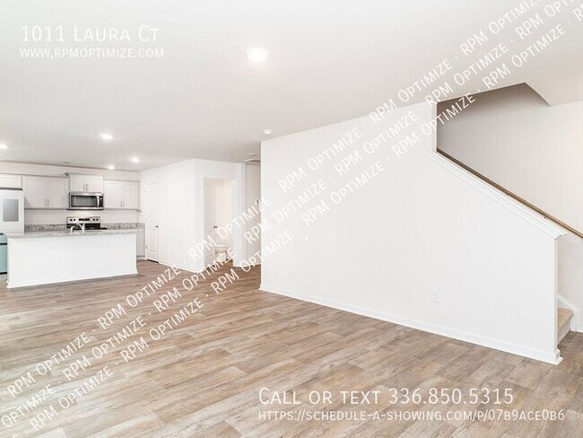 Building Photo - 1011 Laura Ct