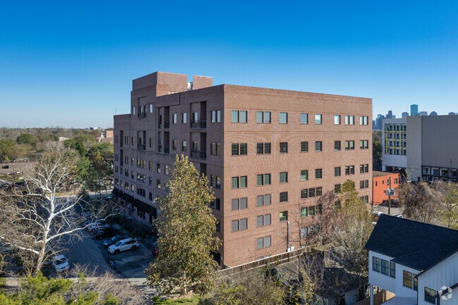 Building Photo - 1111 Studewood St