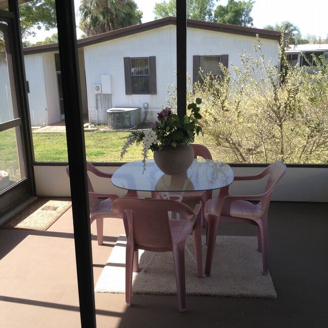 Foto del edificio - 55 SINGLE FAMILY HOME FURNISHED