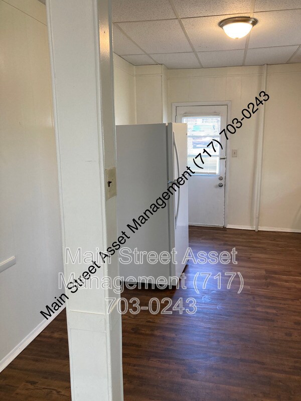 Foto del edificio - 305 S Front St