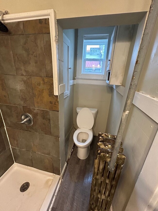 Building Photo - 721 California Ave