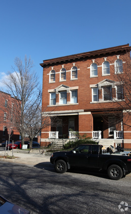 Foto del edificio - 2845 N Calvert St