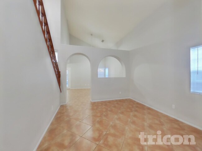 Building Photo - 6642 E Northridge St