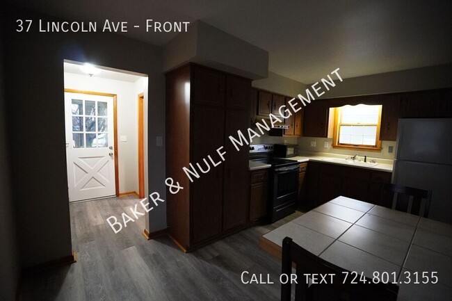 Building Photo - Cozy 2-bedroom, 2-bathroom apartment avail...