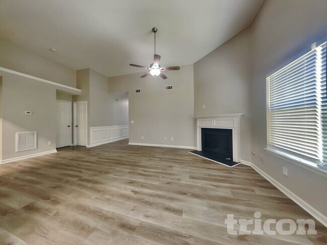 Foto del edificio - 4615 Derby Loop