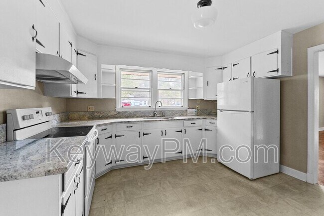 Foto del edificio - 13 Erskine Ln