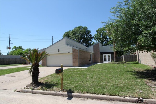Foto del edificio - 4311 Aspenglen Dr