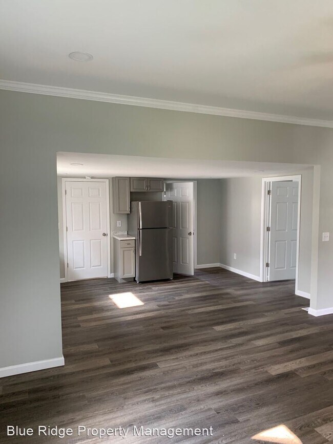 Foto del edificio - 2 br, 2 bath House - 618 E Maple Street