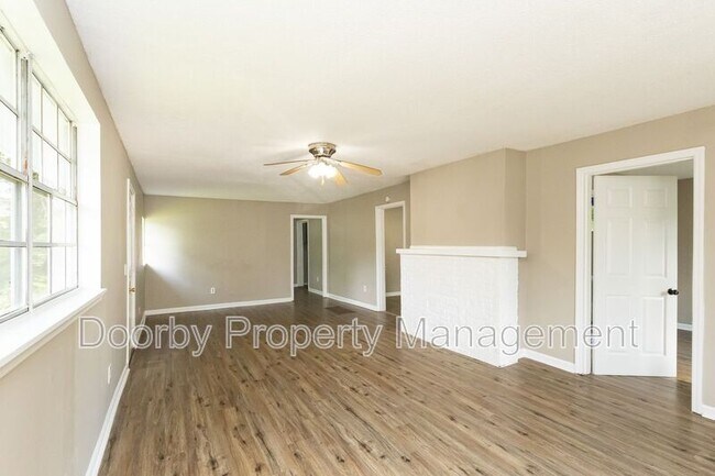 Foto del edificio - 619 Shannon Ave