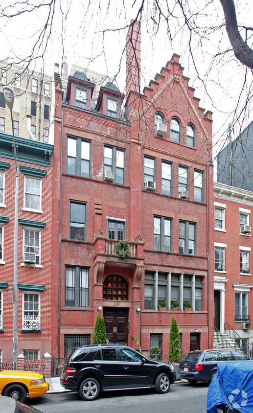 Primary Photo - Leeds House, Inc.
