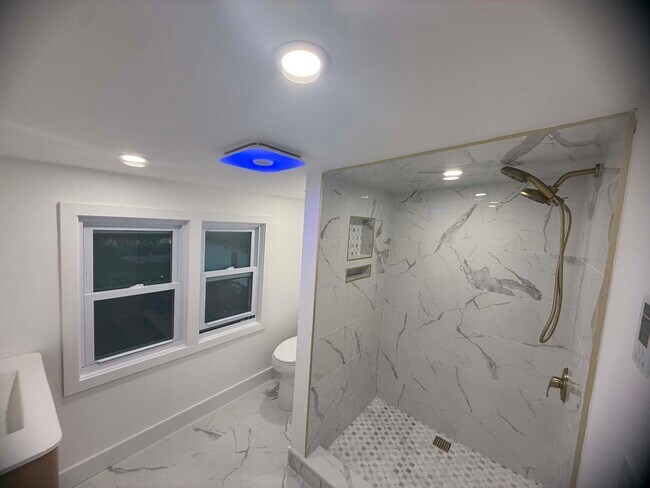 Foto del edificio - 219 Willow Dr
