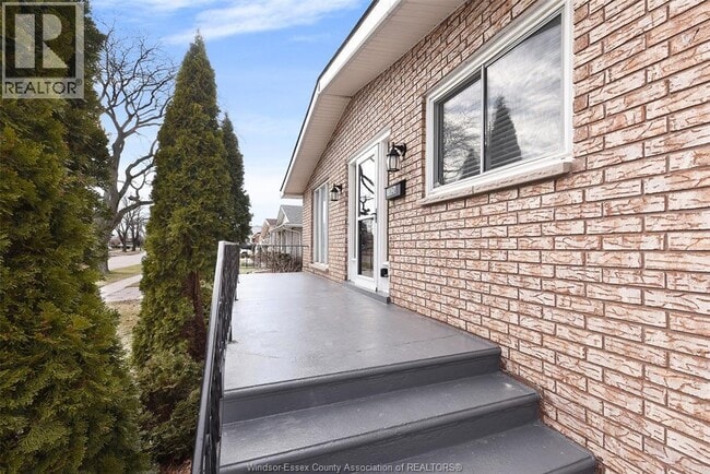 Building Photo - 10820 Mulberry Dr