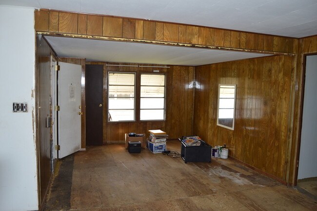 Building Photo - 2510 Consaul St