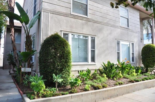 Building Photo - 2 bedroom in Beverly Hills CA 90211