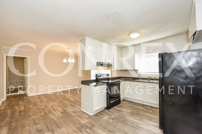 Building Photo - 3504 Traveler Ln