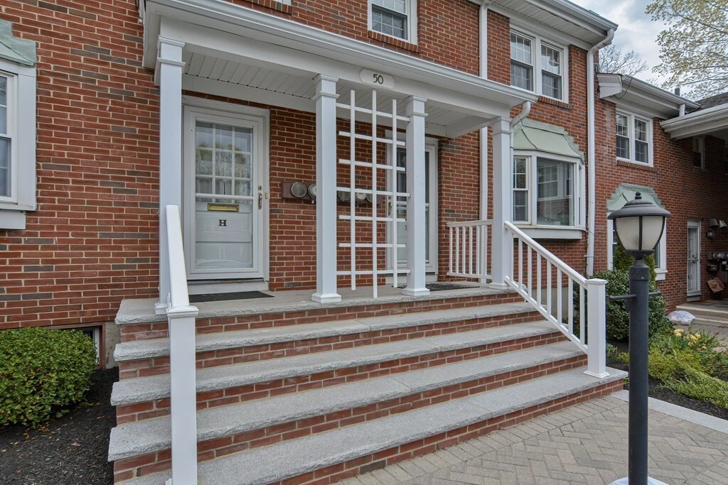 50 Lake St, Winchester, MA 01890 Townhome Rentals in Winchester MA