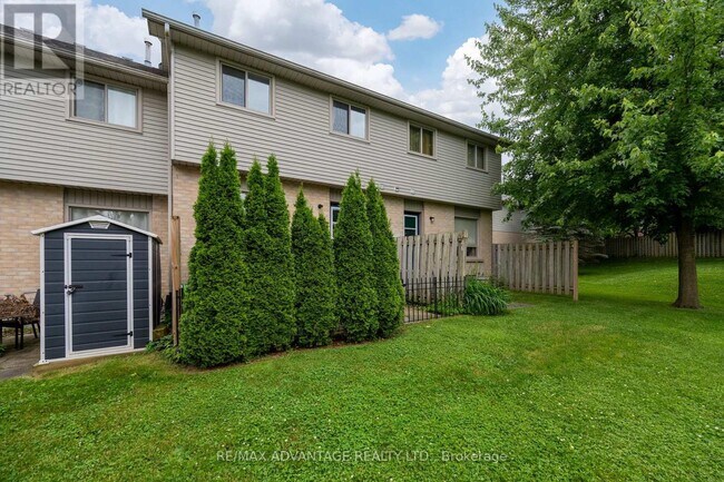 Building Photo - 925-925 Lawson Rd