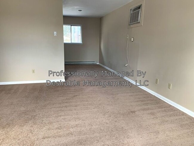 Building Photo - 905 Glenrock Dr