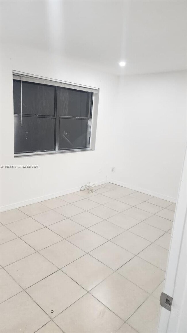 Foto del edificio - 4108 Riverside Dr