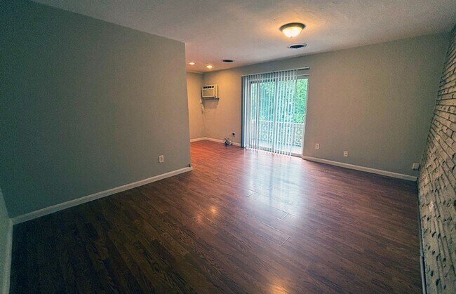 Foto del edificio - 545 Lowell Ave