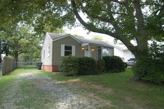 Building Photo - 711 Croley Dr