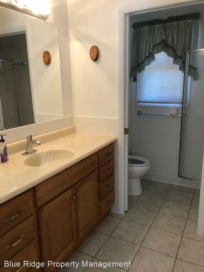 Building Photo - 5 br, 4 bath House - 3801 Telstar Drive