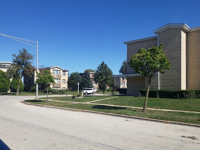 Building Photo - 564 Ida Ct