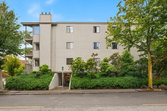 Building Photo - 4911 Fremont Ave N