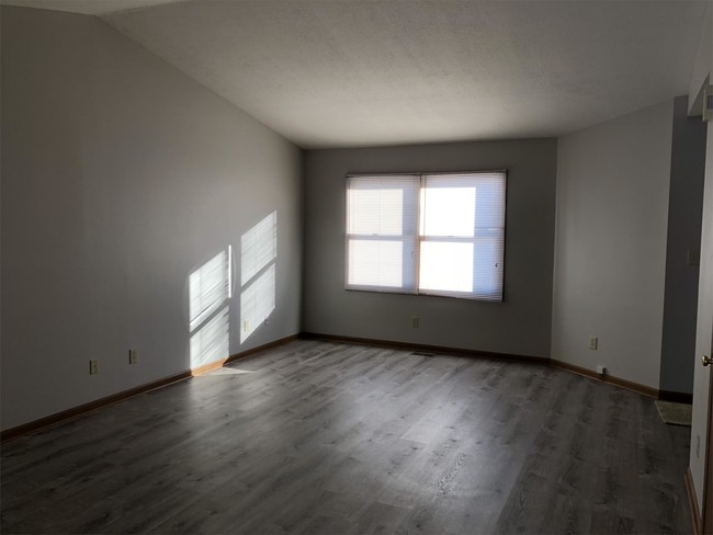 Building Photo - 1132 Timber Creek Ln