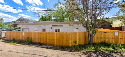 Building Photo - 4881 Broadway