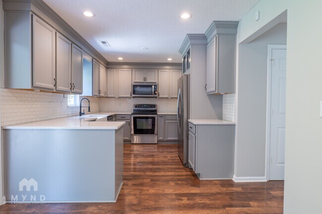 Building Photo - 5121 Morrow Ln