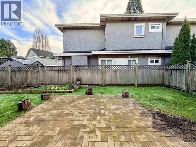 Photo du bâtiment - 8368 Ruskin Rd