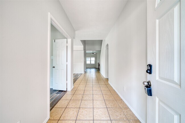 Building Photo - 1730 S Diamondhead Blvd