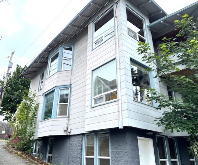 Foto del edificio - 217 W Boston St