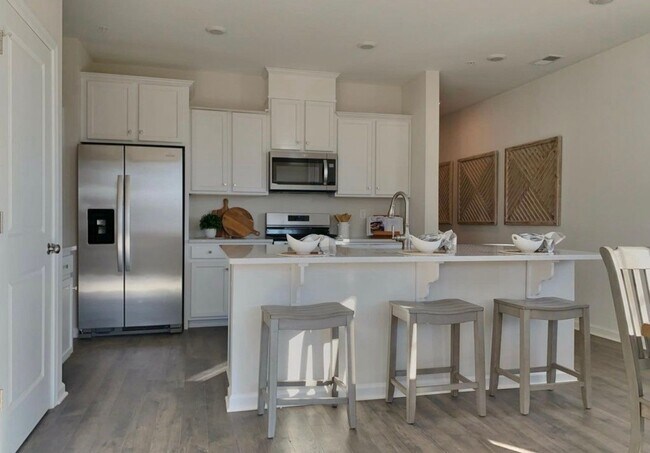 Foto del edificio - Stunning 4-Bed Townhome in Quakertown! Available NOW!
