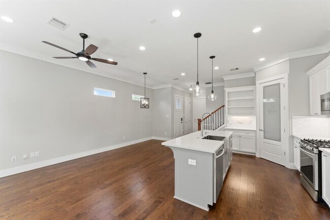 Foto del edificio - 6938 J W Peavy Dr