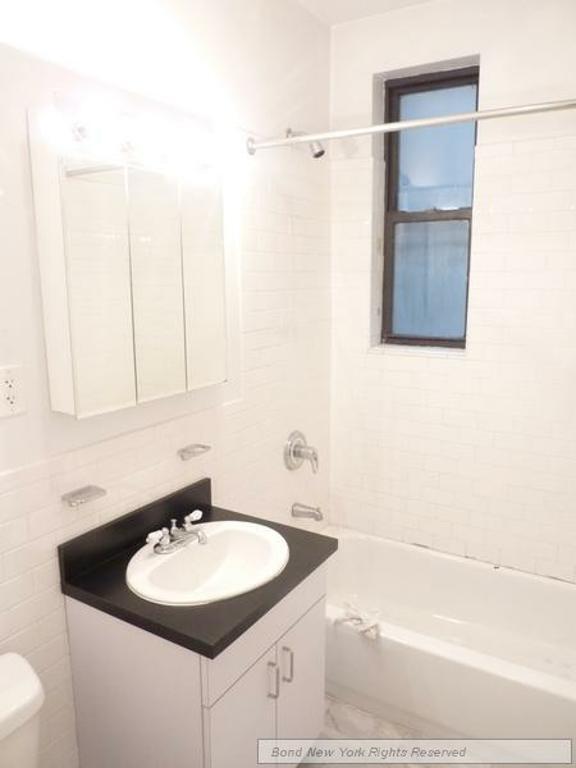 Foto del edificio - 206 W 104th St