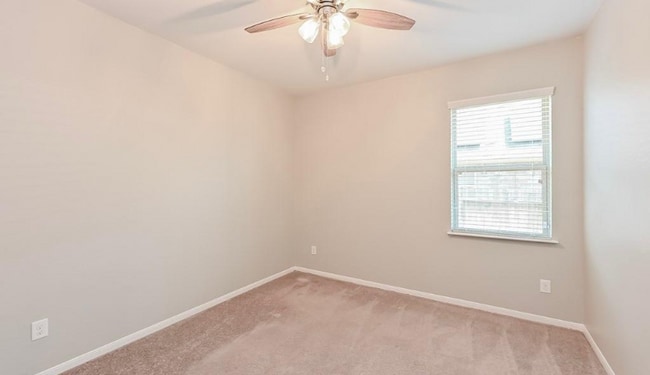 Building Photo - 54114 Roundtable Dr