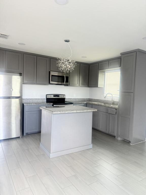 Building Photo - 3921 Las Vistas Ln