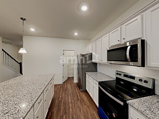 Building Photo - 132 Rivulet Drive